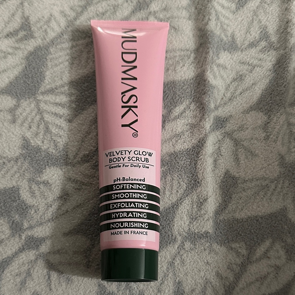 MUDMASKY Velvety Glow Body Scrub - Pink